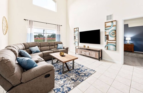 Westridge House | Solana Escape - Walk to the Clubhouse!