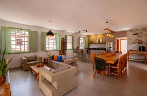 Old Town House | Solar da Matutina- Centro Histórico a 4 min da Rua do Lazer- Casa nova com piscina e vista maravilhosa