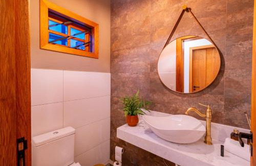 Old Town House | Solar da Matutina- Centro Histórico a 4 min da Rua do Lazer- Casa nova com piscina e vista maravilhosa