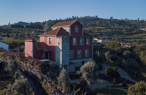 Baiao Villa | Solar da Mottan4 bedroom villa in Douro - WiFi, pool, BBQ, free parking
