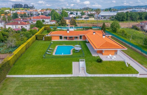 Portela Villa | Solar de Prado River Front