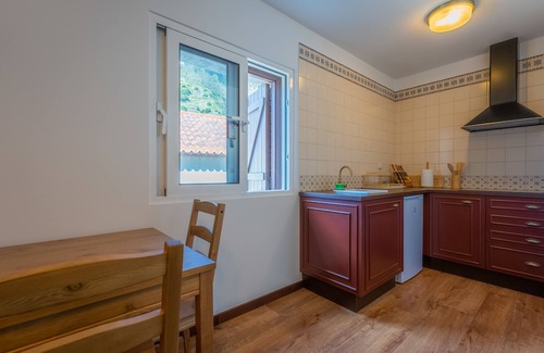 Ribeira Brava Apartment | Solar dos Reis, studio for holidays with breakfast