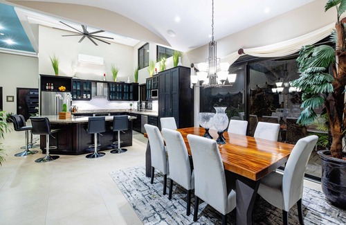 Coco House | Solar Hot tub, Walk to Beach, Daily Housekeeping Included