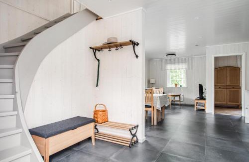 Aneby Apartment | Solar Lake Cottage