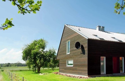 Mildenitz Apartment | Solar-Ligna Summary: