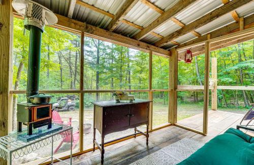 Florence Apartment | Solar-Powered Brandon Studio Cabin Hiking Access
