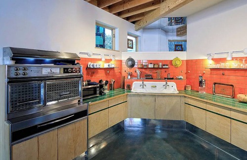 Front Park House | Solar-Powered Triangular Marvel