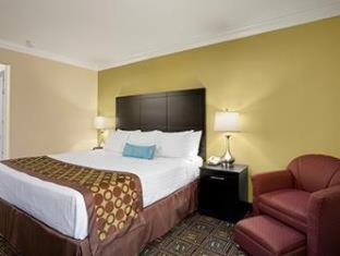 Anaheim Resort Hotel | Solara Inn and Suites