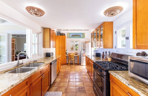 West End Villa | SOLARIA - pretty Caribbean style meets comfort, at this perfect tropical villa
