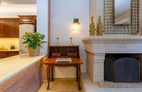 Kassiopi House | Solaris Methea Deluxe Suites