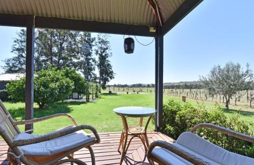 Fordwich House | Soldiers Cottage picturebook vineyard home