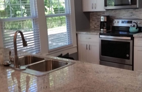 Mississippi City Cottage | SOLE- E-MAREnSUN and SEAnWe offer discounts to Snow-Birds and Military