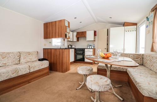 Netley Cottage | SOLENT BREEZES, CARAVAN 108, pet friendly in Warsash
