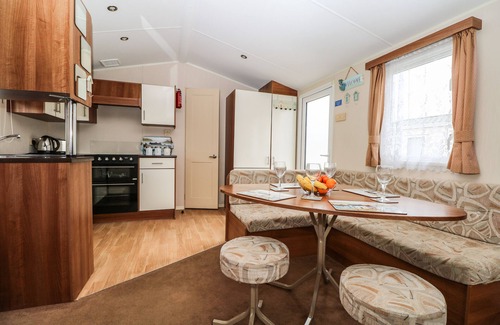 Netley Cottage | SOLENT BREEZES, CARAVAN 108, pet friendly in Warsash