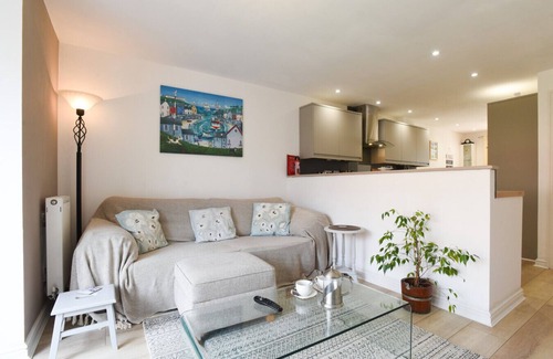 Lee-on-the-Solent House | Solent Stay – 3-Bed Townhouse in Lee-on-the-Solent | Ideal for Work or Family Trips