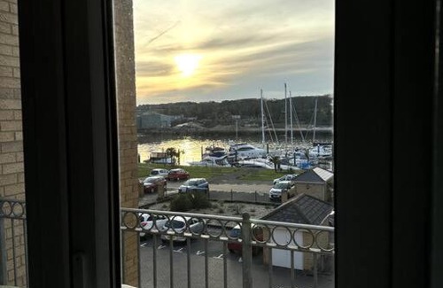 East Cowes Apartment | Solent Sunset 2