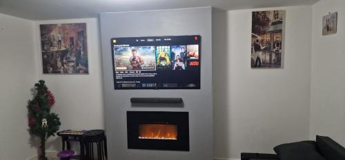 Bletchley Apartment | Solid Mirror Home Milton Keynes