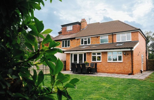 Solihull House | Solihull Luxury Home 5 Bed 5 Bathrooms