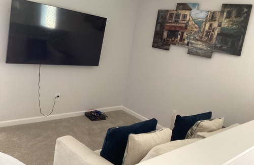 High Point House | Solitude and comfort. Home away from home. Peaceful and family-friendly.