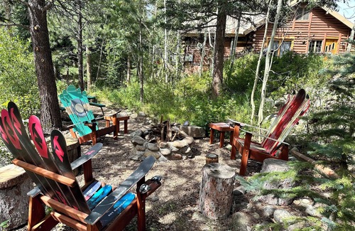 Lyons Cabin | Solitude-Cabin A: Riverside 3 Bdrm+/Private Deck & Fire Pit/40 mins From Boulder