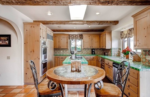 Paso Robles House | Solitude I- Views in the Midst of Vines-Solitude with Hacienda Style!