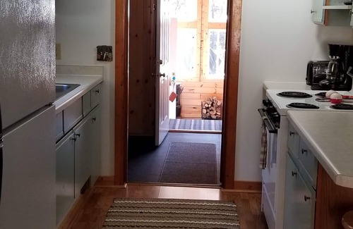 Eastman Cabin | Solitude In The Woods Of Wisconsin! Peaceful Cabin That Sleeps 6!