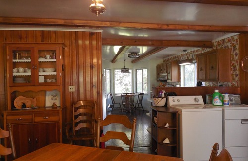 Quincy House | Solo travelers get a discount. No smoking & no pets please!