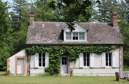 Nouan-le-Fuzelier House | Sologne, Gîte 10 personnes au coeur de la forêt , 2h de Paris