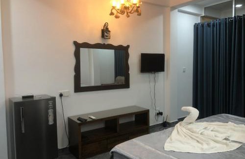 Marawila Hotel | Solomon Beach Hotel