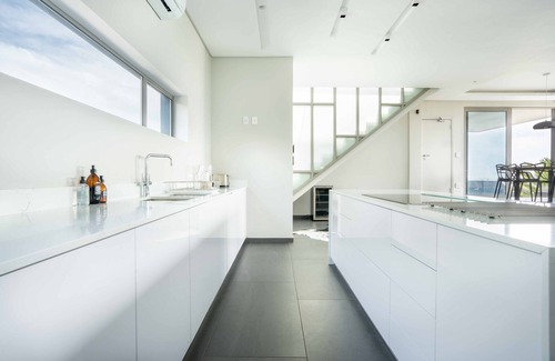 Kommetjie House | Solstice, a stone's throw from Long Beach, surfing Mecca of the Cape.