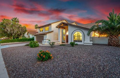 Chandler House | Solstice on Summit Family Retreat-Pool-Putt Grn-Sleeps 10