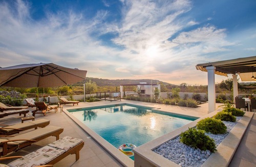 Solta Villa | Solta, Villa Giove, Elegant & Modern 4BR, Fully AC, large heated salted pool