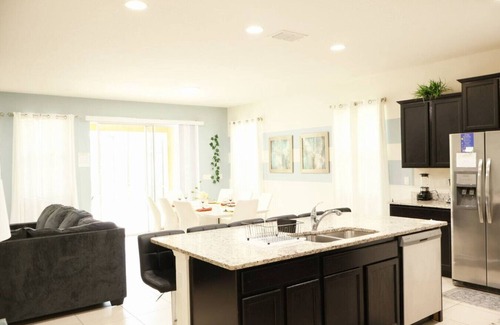 Loughman House | Solterra Resort 5BR Pool Villa