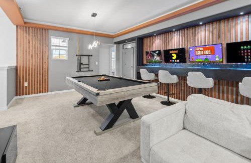 Loughman House | Solterra Resort Gem: Private Pool, Game Room, Bunk Beds & Family-Friendly Design