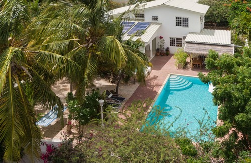 Cas Grandi Apartment | Sombré di Kabana, Casa Piscina