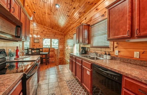 Gatlinburg Cabin | ☀Someday Cabin! Pet Friendly✔HotTub✔Game Room✔Grill✔