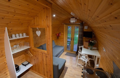 East Huntspill Apartment | Somerset glamping pod with access to adventure activities.