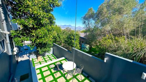 Heldervue Apartment | Somerset-West PRIME SPOT- Solar Powered!