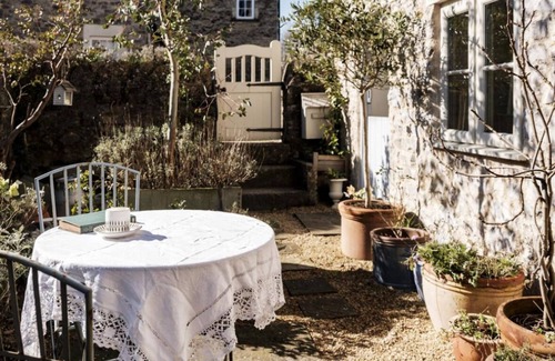 Nunney Cottage | Somerset’s best village location, close to Babington, Mells, Glastonbury, Bruton