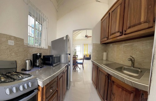 Savanna la Mar House | “Something Blue”nEntire property in Westmoreland, Jamaica nCozy 3 bedroom home