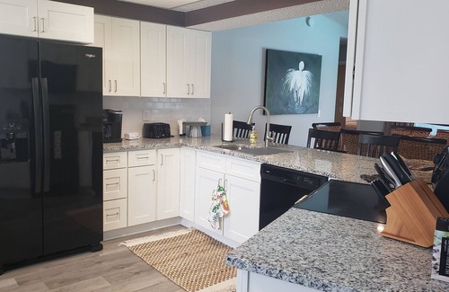Embassy Hills House | Something for Everyone! Pool, Parks, Beach, Kayaking, Special Excursions & More!