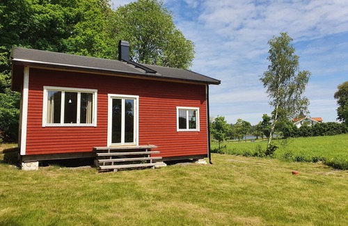 Lilla Edet O Cabin | Sommaridyll i Lantligt Läge vid sjö