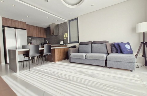 Seongsan House | Somsom House