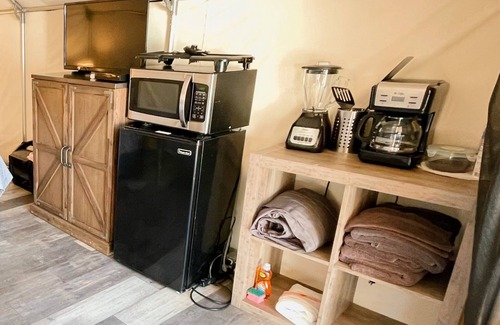 Prairie Lea Cabin | Son's Blue River Camp Glamping Cabin U