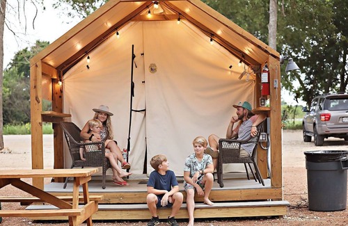 Prairie Lea Cabin | Son's River Ranch Glamping Cabin 25