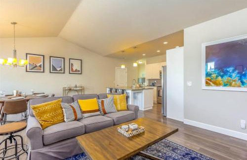Old Farm District House | Sonata Getaway Pet friendly Near Old Mill District