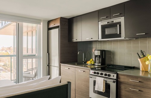 Little Portugal Apartment | Sonder at Artesa | Queen Studio Apartment w/Balcony