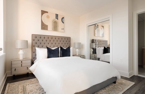 Navy Yard Apartment | Sonder Europa | One-Bedroom Apartment