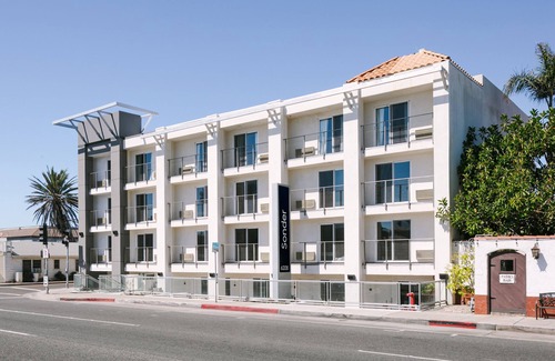 Newport Shores Apartment | Sonder Solarena | Double Queen Room