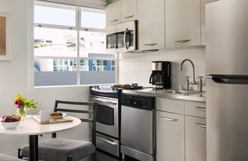 Downtown Apartment | Sonder The Beacon | One-Bedroom Apartment
